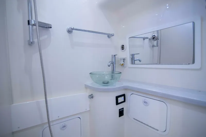 Slide: The Image of Regulator Marine 41 2021 - 4718452