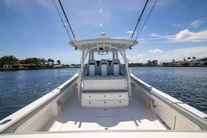 Slide: The Image of Regulator Marine 41 2021 - 4718423