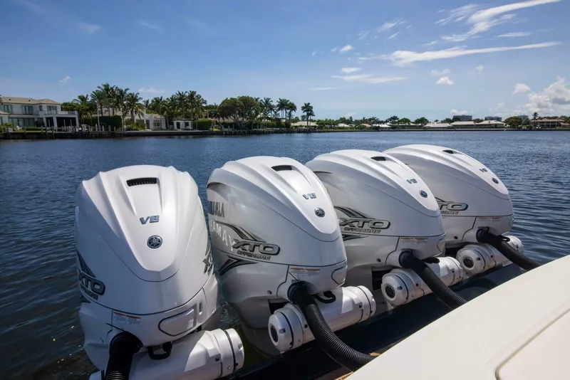 Slide: The Image of Regulator Marine 41 2021 - 4718422