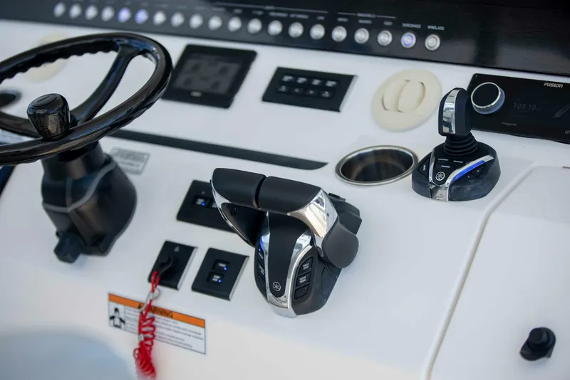 Slide: The Image of Regulator Marine 41 2021 - 4718455