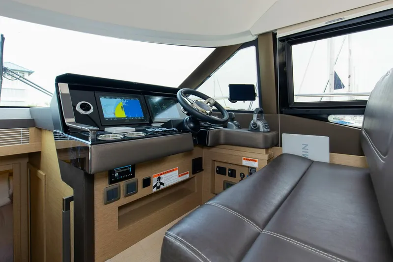 Slide: The Image of 2023 Prestige 460 Flybridge "Pass-N-Bye" - 5180301