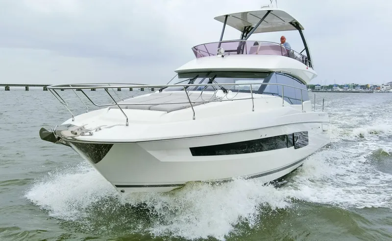 Slide: The Image of 2023 Prestige 460 Flybridge "Pass-N-Bye" - 5180289