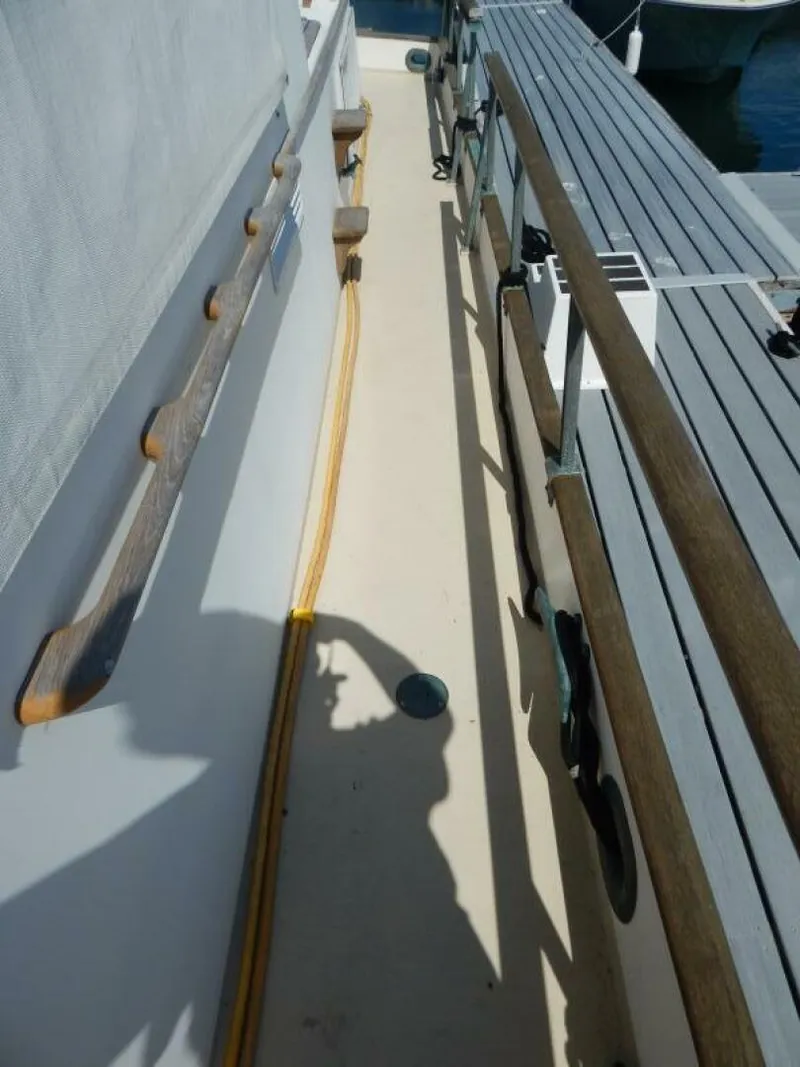 Slide: The Image of Grand Banks 42 Classic 1976 - 4723430