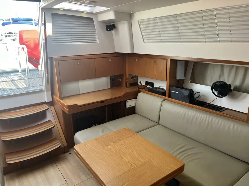 Slide: The Image of 2014 Beneteau SENSE 50 Salon - 4723980