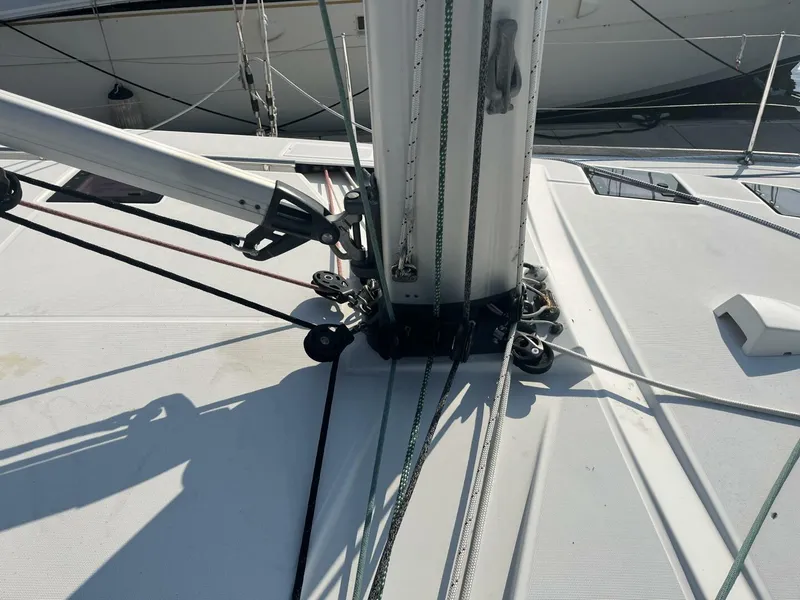 Slide: The Image of 2014 Beneteau SENSE 50 Mast Base - 4723999