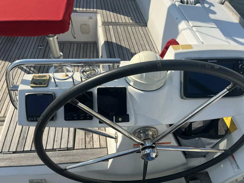Slide: The Image of 2014 Beneteau SENSE 50 Starboard Helm - 4724006