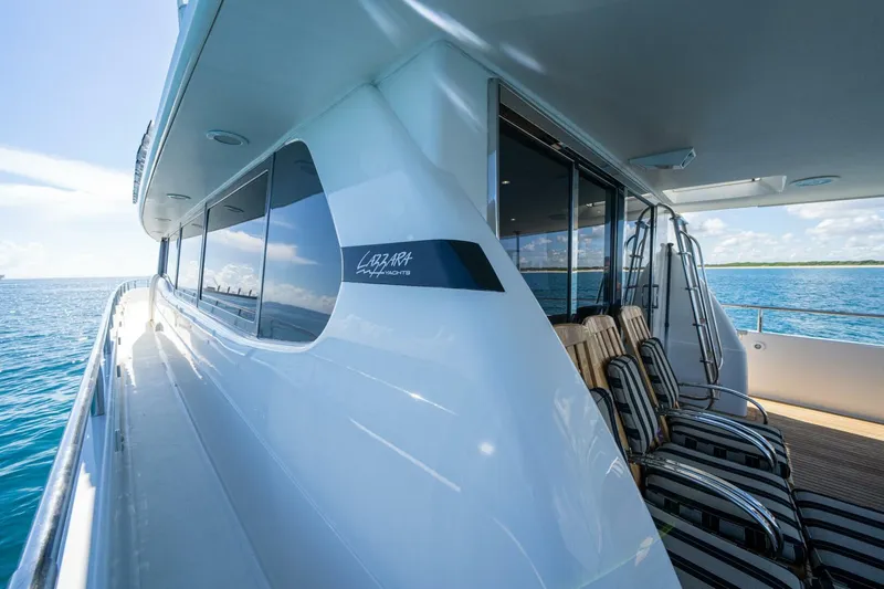 Slide: The Image of Lazzara Yachts 76 Motor Yacht 1994 - 4722426