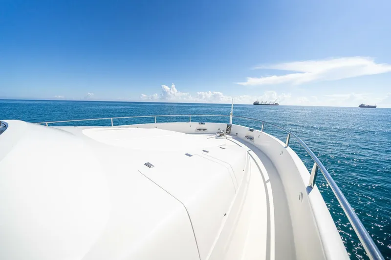 Slide: The Image of Lazzara Yachts 76 Motor Yacht 1994 - 4722428