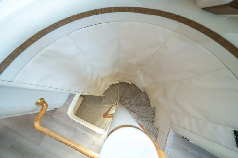 Slide: The Image of Lazzara Yachts 76 Motor Yacht 1994 - 4722508