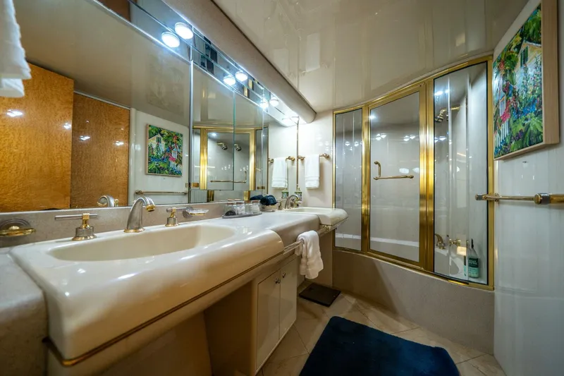 Slide: The Image of Lazzara Yachts 76 Motor Yacht 1994 - 4722523
