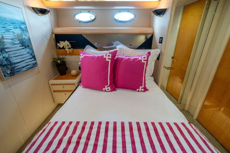 Slide: The Image of Lazzara Yachts 76 Motor Yacht 1994 - 4722527