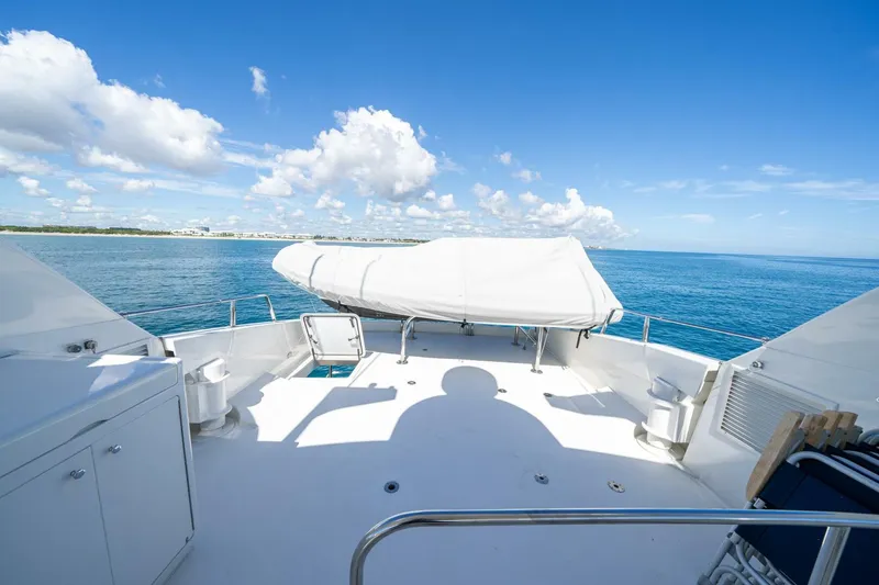 Slide: The Image of Lazzara Yachts 76 Motor Yacht 1994 - 4722531