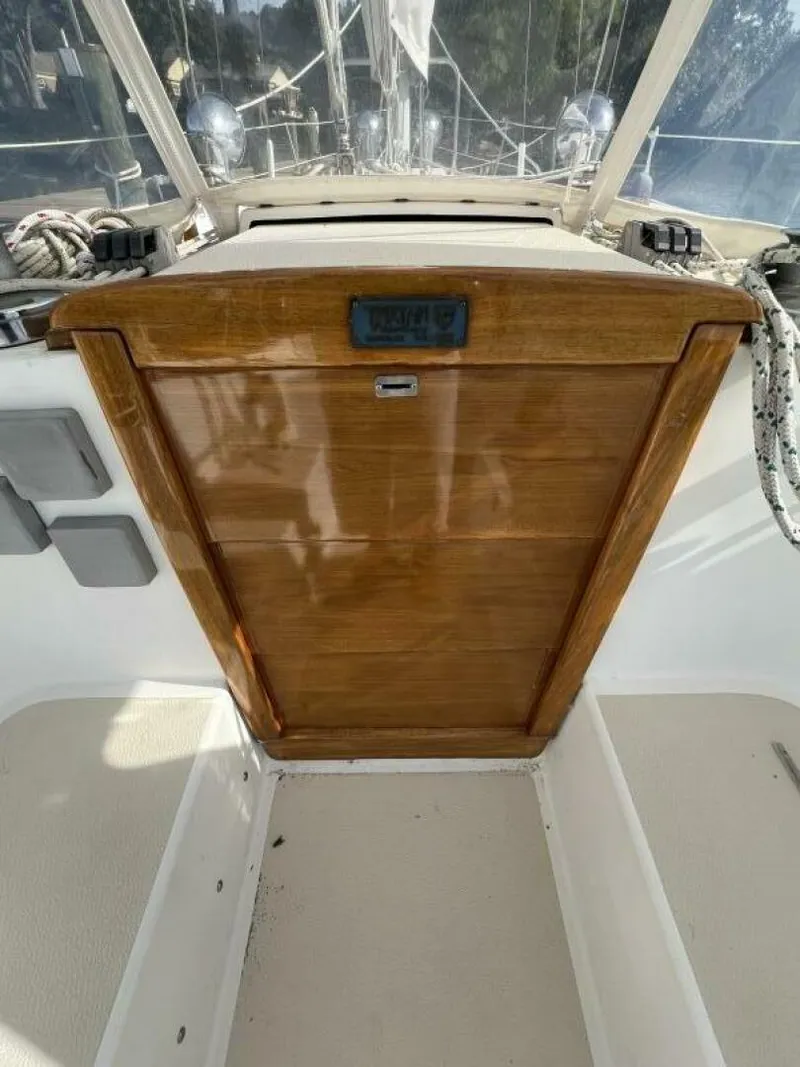 Slide: The Image of Tartan 37 1984 - 4722708