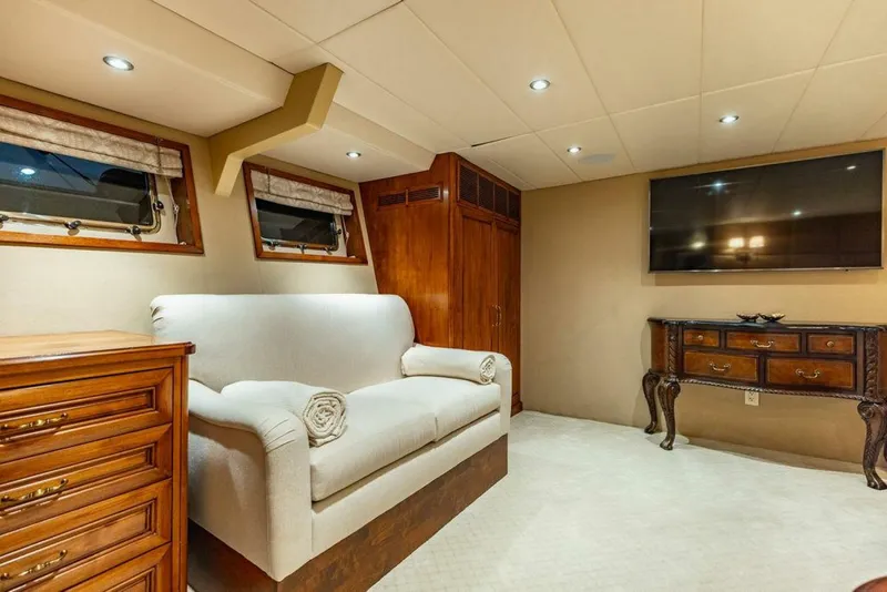 Slide: The Image of Crystal Yachts Enclosed Pilothouse 2009 - 4768235