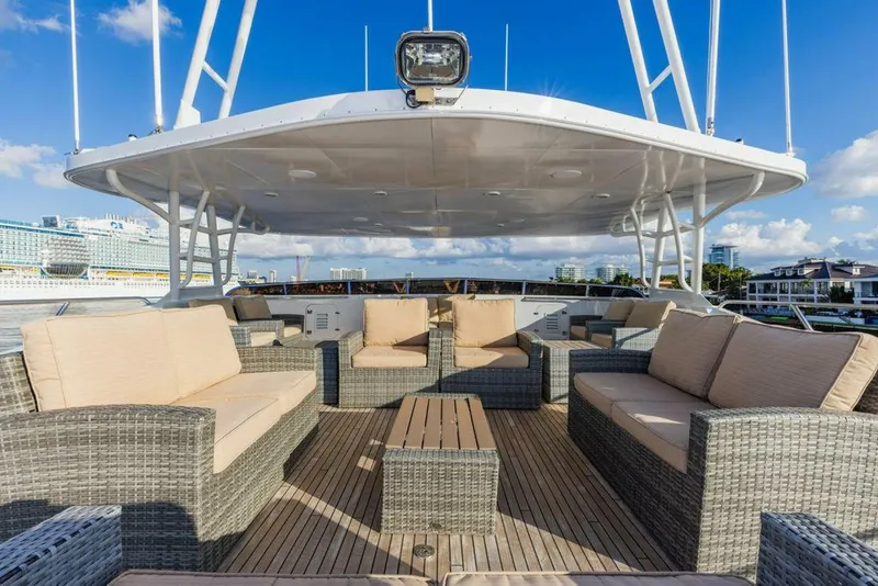 Slide: The Image of Crystal Yachts Enclosed Pilothouse 2009 - 4768264