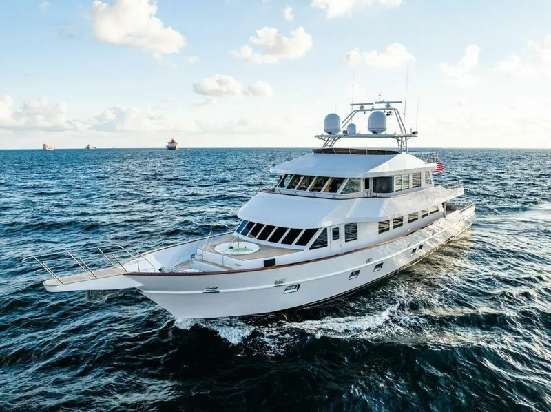 Slide: The Image of Crystal Yachts Enclosed Pilothouse 2009 - 4768271