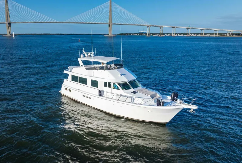 Slide: The Image of Hatteras Sport Deck Motor Yacht 1998 - 4777053