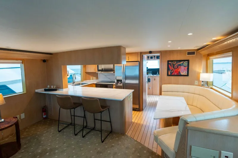 Slide: The Image of Hatteras Sport Deck Motor Yacht 1998 - 4724920