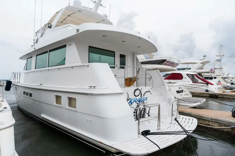 Slide: The Image of Hatteras Sport Deck Motor Yacht 1998 - 4724861