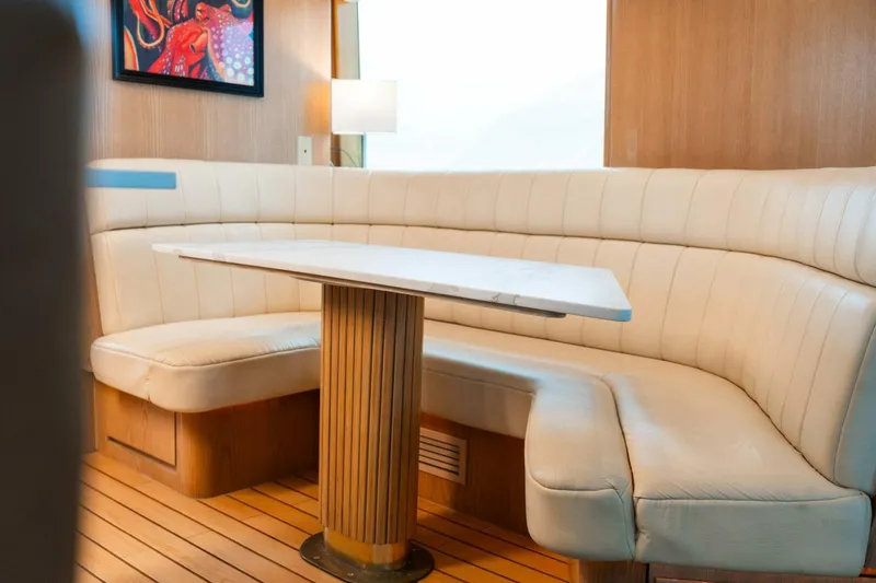 Slide: The Image of Hatteras Sport Deck Motor Yacht 1998 - 4724944