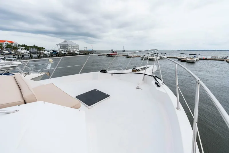 Slide: The Image of Hatteras Sport Deck Motor Yacht 1998 - 4725006