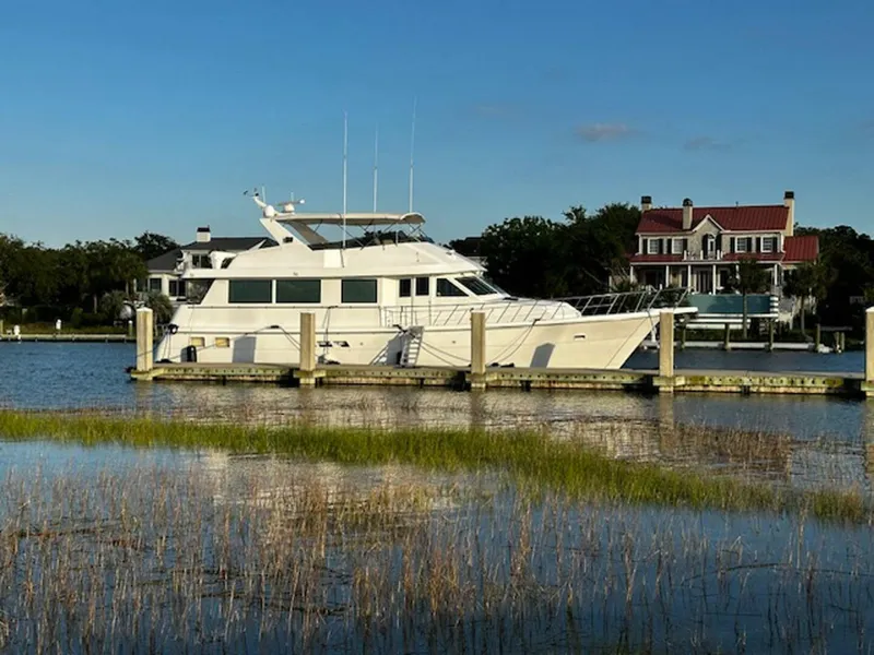 Slide: The Image of Hatteras Sport Deck Motor Yacht 1998 - 4724854