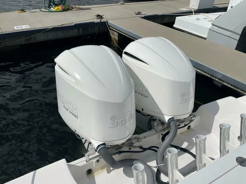 Slide: The Image of Everglades 32 Dauntless 325CC- Engines 2016 Everglades 325CC 32 Dauntless - 4737554