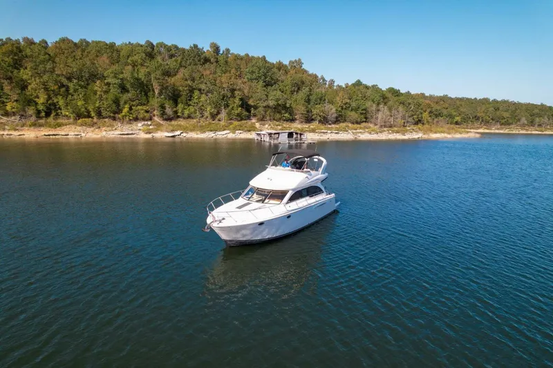 The Image of Meridian 411 Sedan 2004 - 4725199