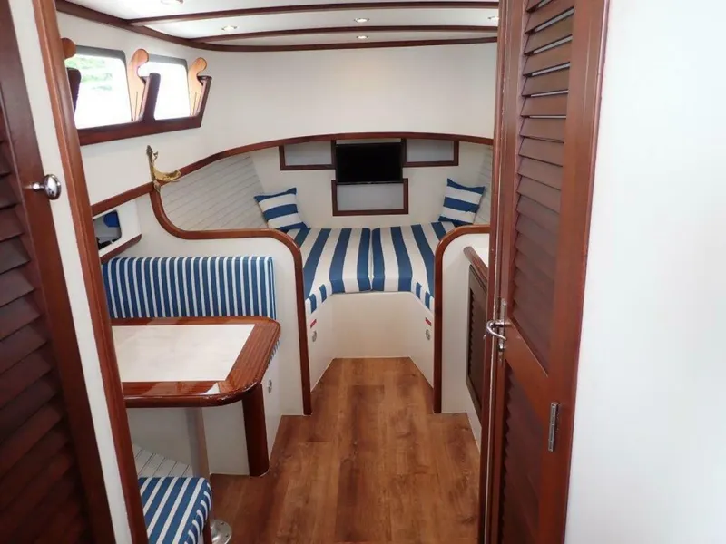 Slide: The Image of Launch 45 BLUE JACKET -Cabin 2021 Custom Launch Pilothouse 45 BLUE JACKET - 4726670