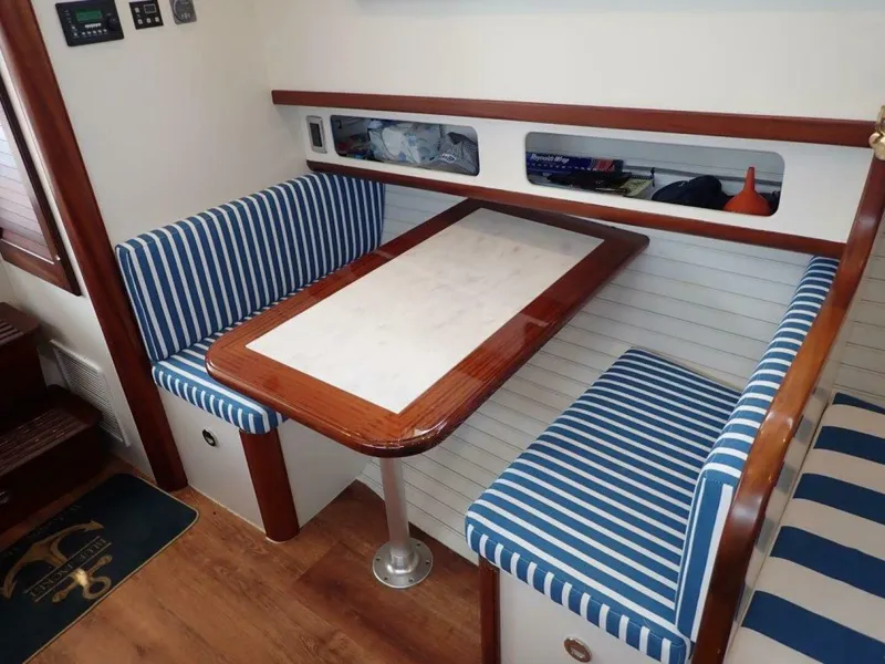 Slide: The Image of Launch 45 BLUE JACKET -Dinette 2021 Custom Launch Pilothouse 45 BLUE JACKET - 4726666