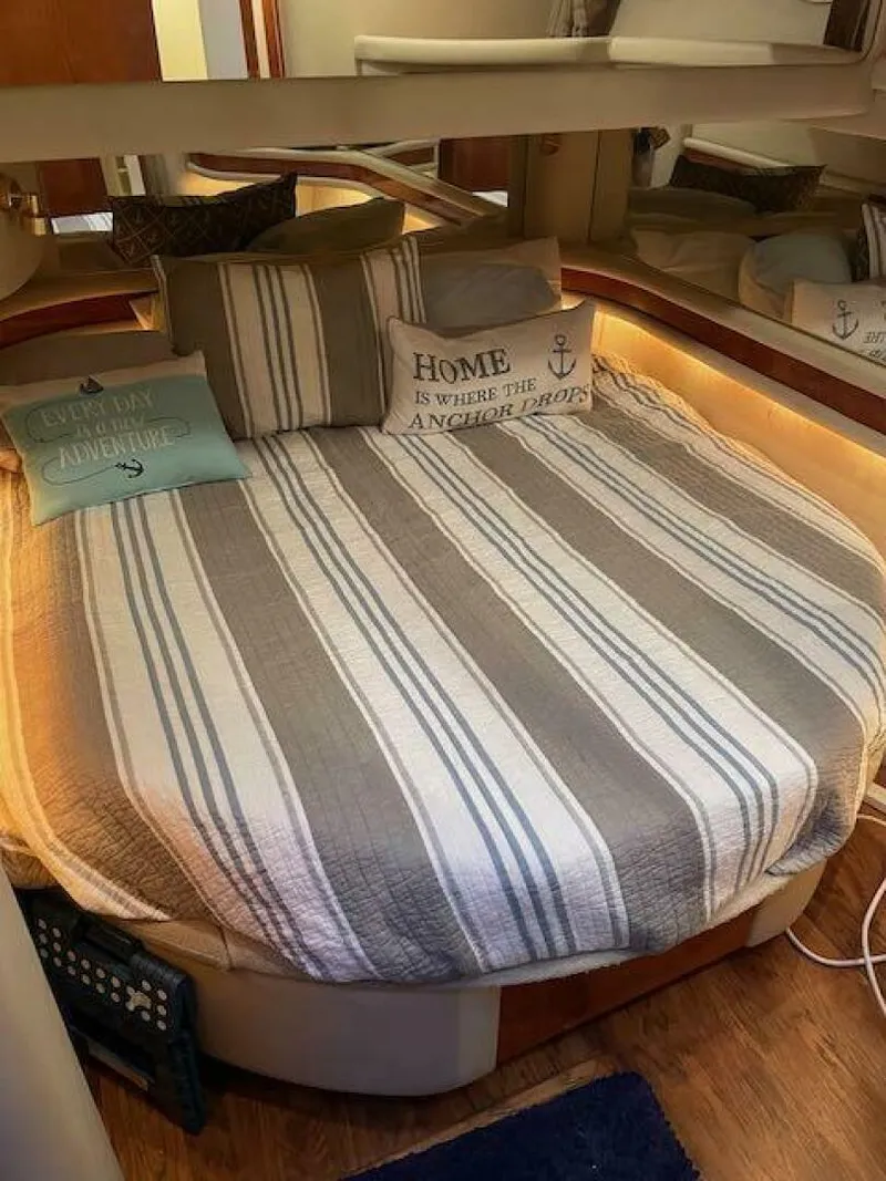 Slide: The Image of Sea Ray 480 Sedan Bridge 1999 - 4727753