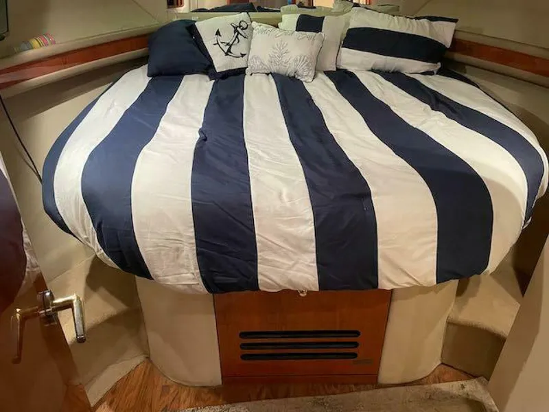 Slide: The Image of Sea Ray 480 Sedan Bridge 1999 - 4727764