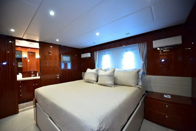 Slide: The Image of Hargrave 116 2016 - 4728392