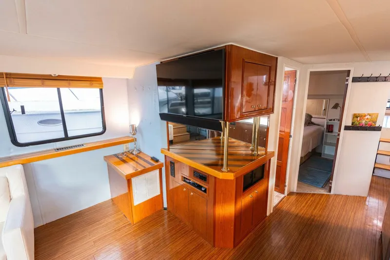 Slide: The Image of Harbor Master 520 Coastal 2001 - 4728612