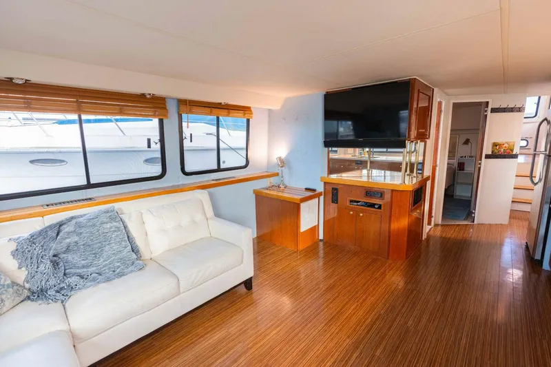 Slide: The Image of Harbor Master 520 Coastal 2001 - 4728613