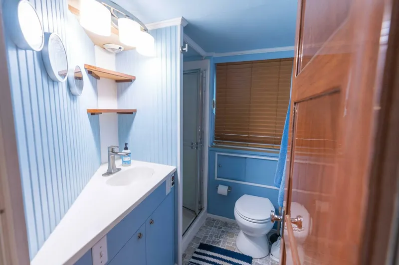 Slide: The Image of Harbor Master 520 Coastal 2001 - 4728621