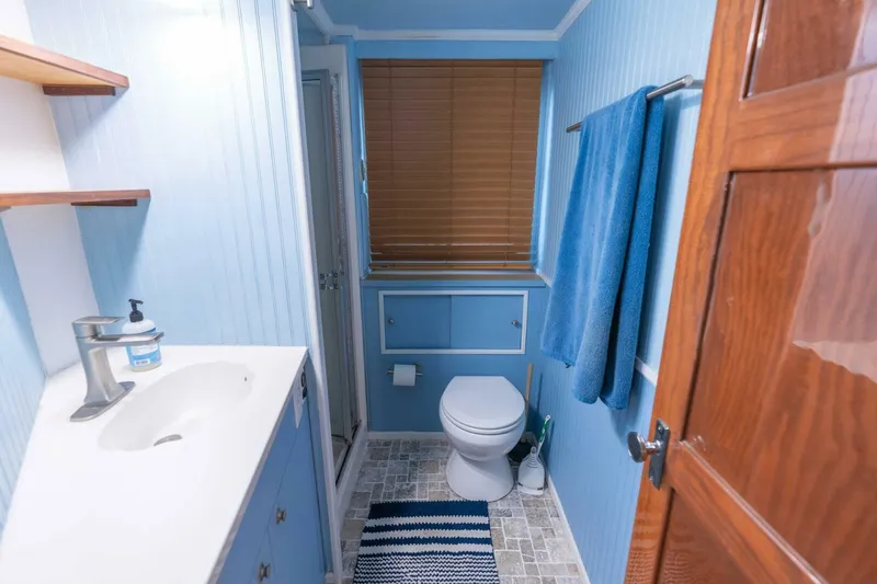 Slide: The Image of Harbor Master 520 Coastal 2001 - 4728622