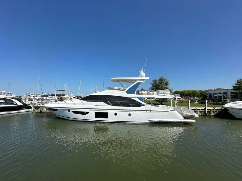 Slide: The Image of Azimut 66 Fly 2020 - 4730943