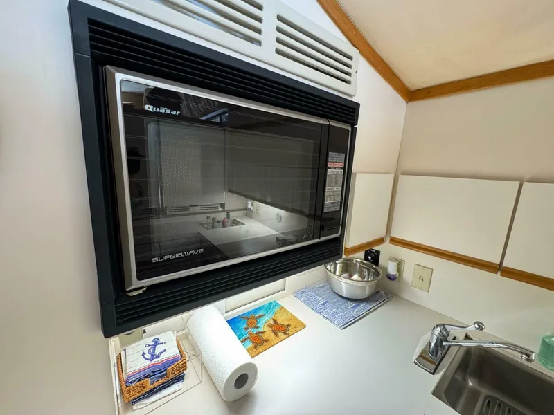 Slide: The Image of 1989 Bertram 50 Convertible Power 9824149 980865160 0 020620251309 29 - 5363790