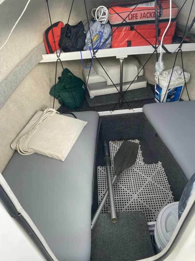 Slide: The Image of V-Berth - 4732631