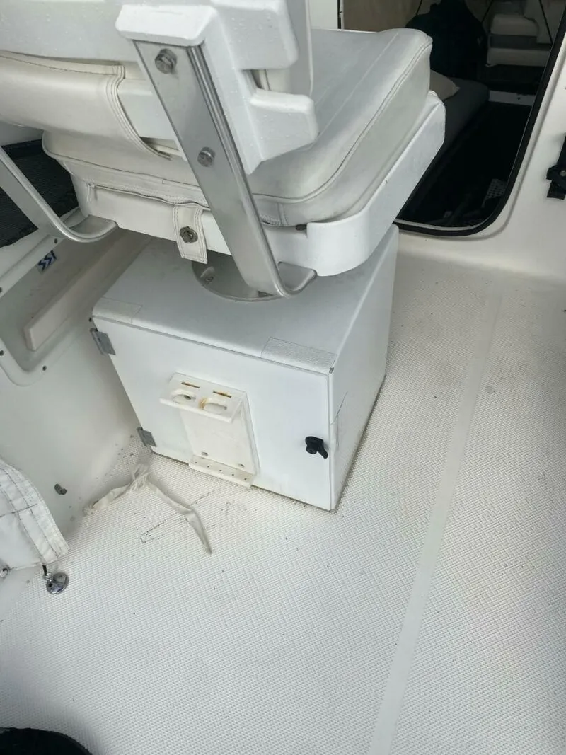 Slide: The Image of Nav Seat - 4732632