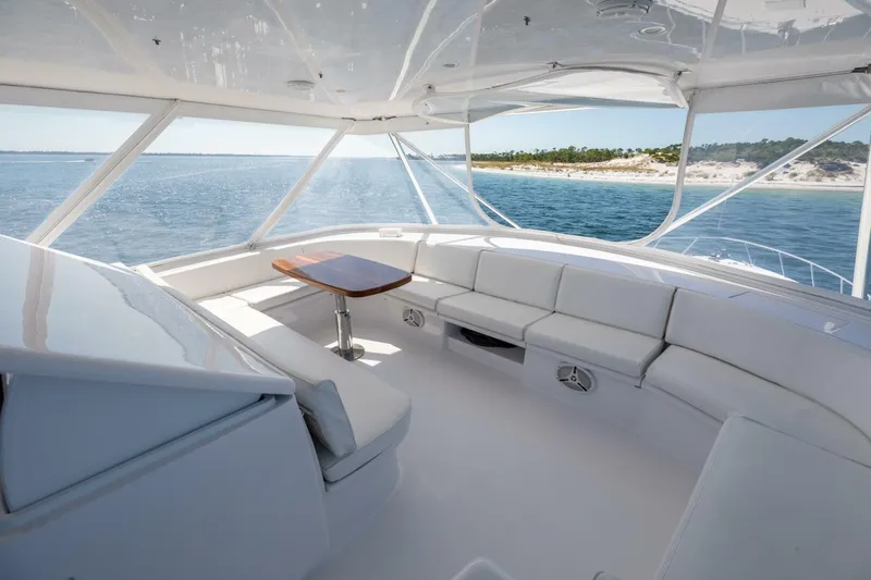 Slide: The Image of 2005 Hatteras 68 Convertible- Flybridge  - 4739316