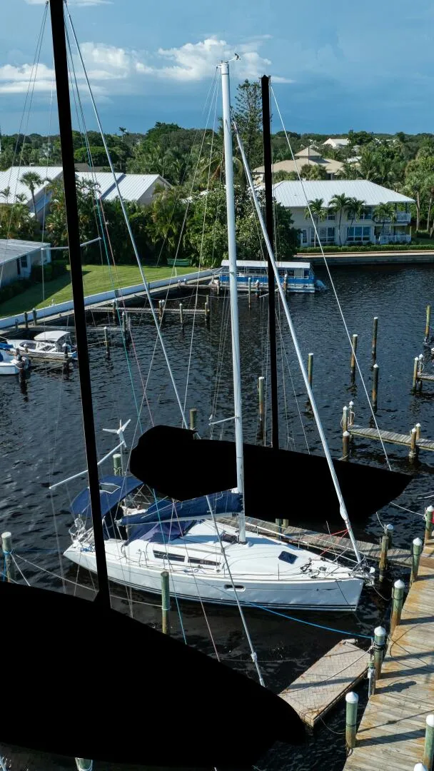 Slide: The Image of Jeanneau Sun Odyssey 36i 2010 - 4737292