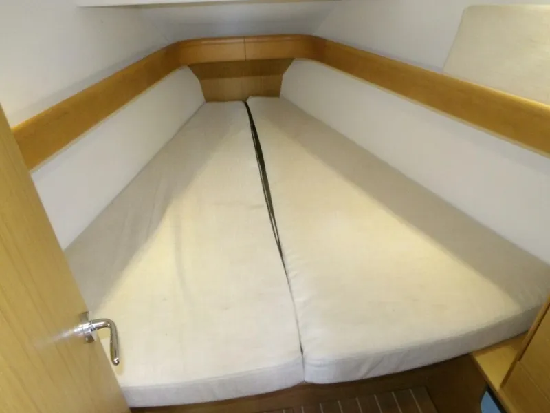 Slide: The Image of Jeanneau Sun Odyssey 36i 2010 - 4737246