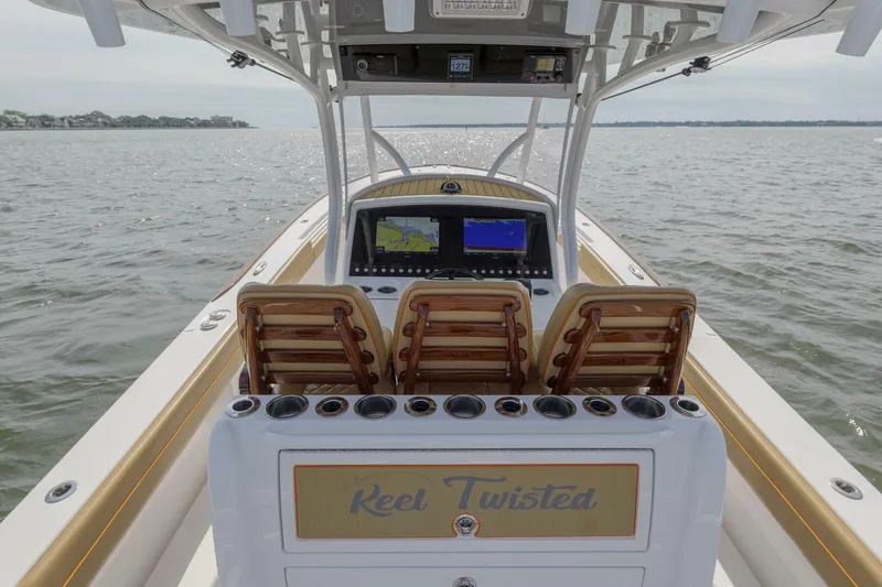 Slide: The Image of Valhalla 33 - exterior helm 2020 Valhalla 33 Center Console - 4737364