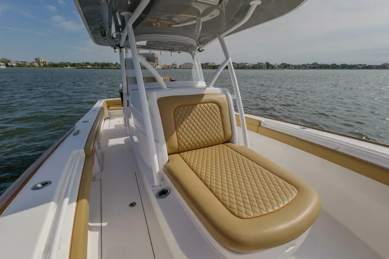 Slide: The Image of Valhalla 33 - exterior bow 2020 Valhalla 33 Center Console - 4737360