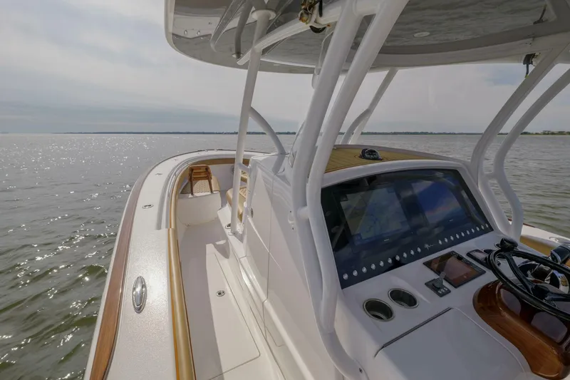 Slide: The Image of Valhalla 33 - exterior helm 2020 Valhalla 33 Center Console - 4737344