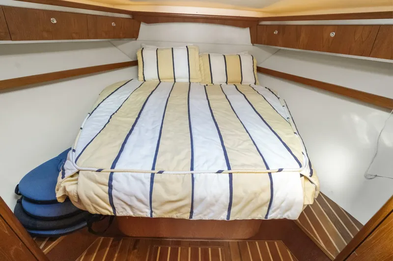 Slide: The Image of Tiara 4200 Open 2007 - 4737445