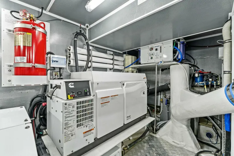 Slide: The Image of Aquitalia Flybridge 2024 - 5195859