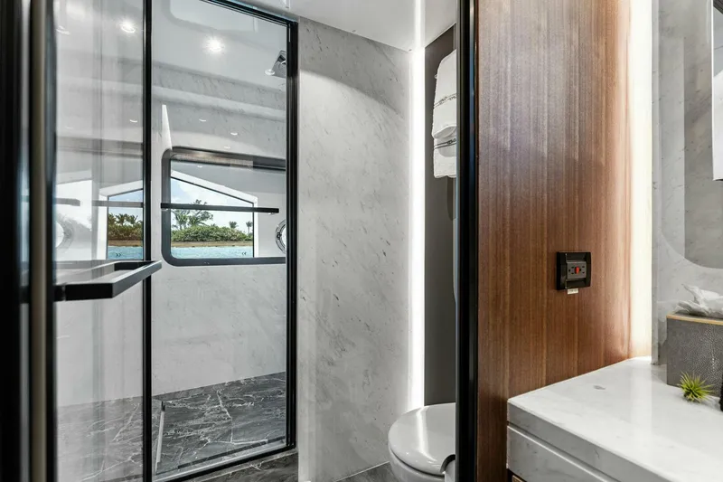 Slide: The Image of Aquitalia Flybridge 2024 - 5195811